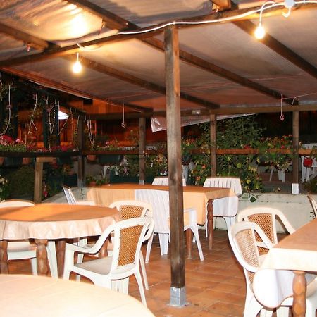 Auberge Saint Martin ภายนอก รูปภาพ